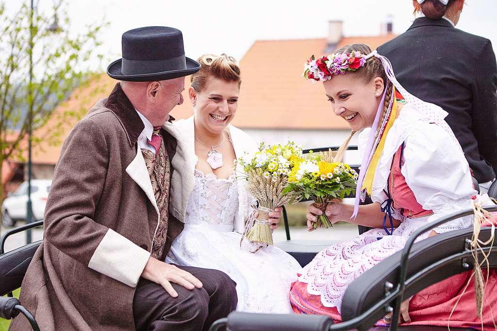 004 svatebni fotograf klatovy krutenice