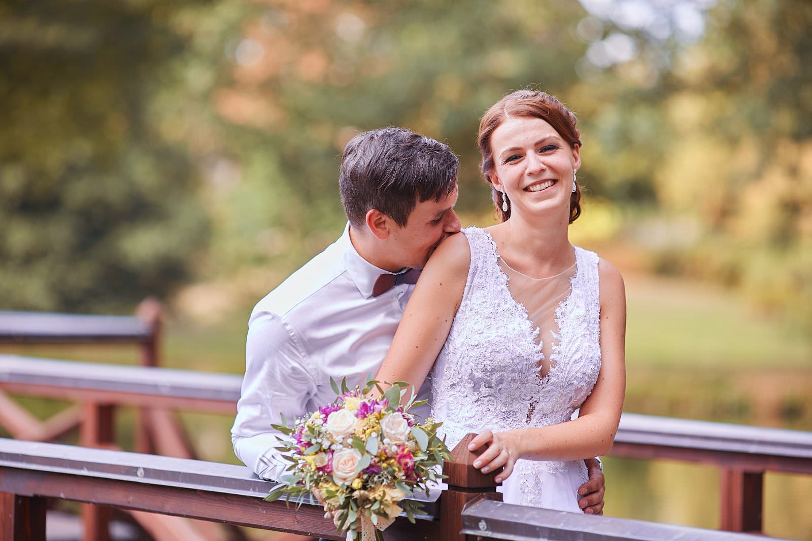 018 svatebni fotograf klatovy obytce na zamku